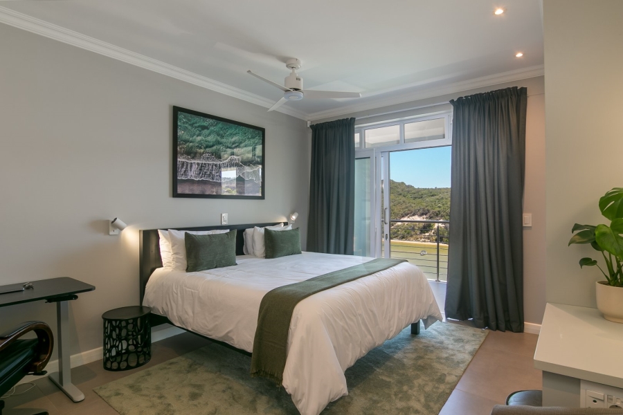 4 Bedroom Property for Sale in Kingfisher Creek Western Cape